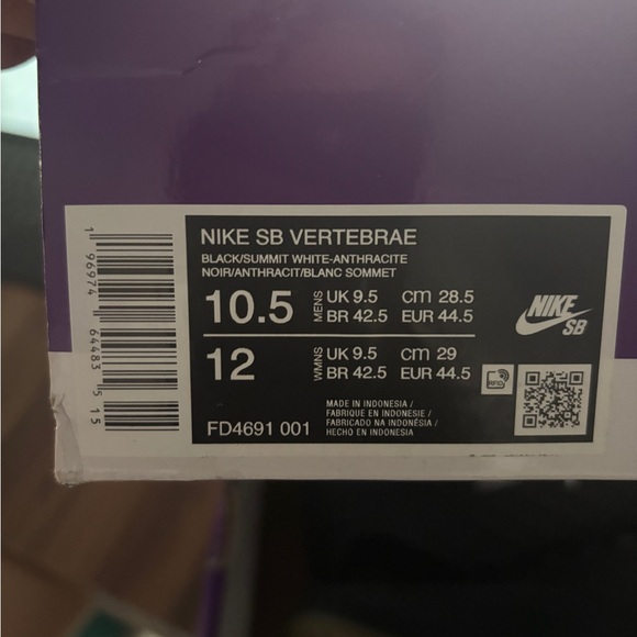 Nike Vertebrae SB Black Gum Men’s Shoe - Picture 9 of 9